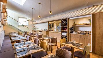 Daily buffet breakfast (EUR 16 per person)