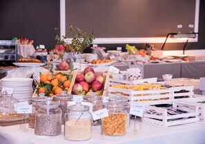 Free daily buffet breakfast