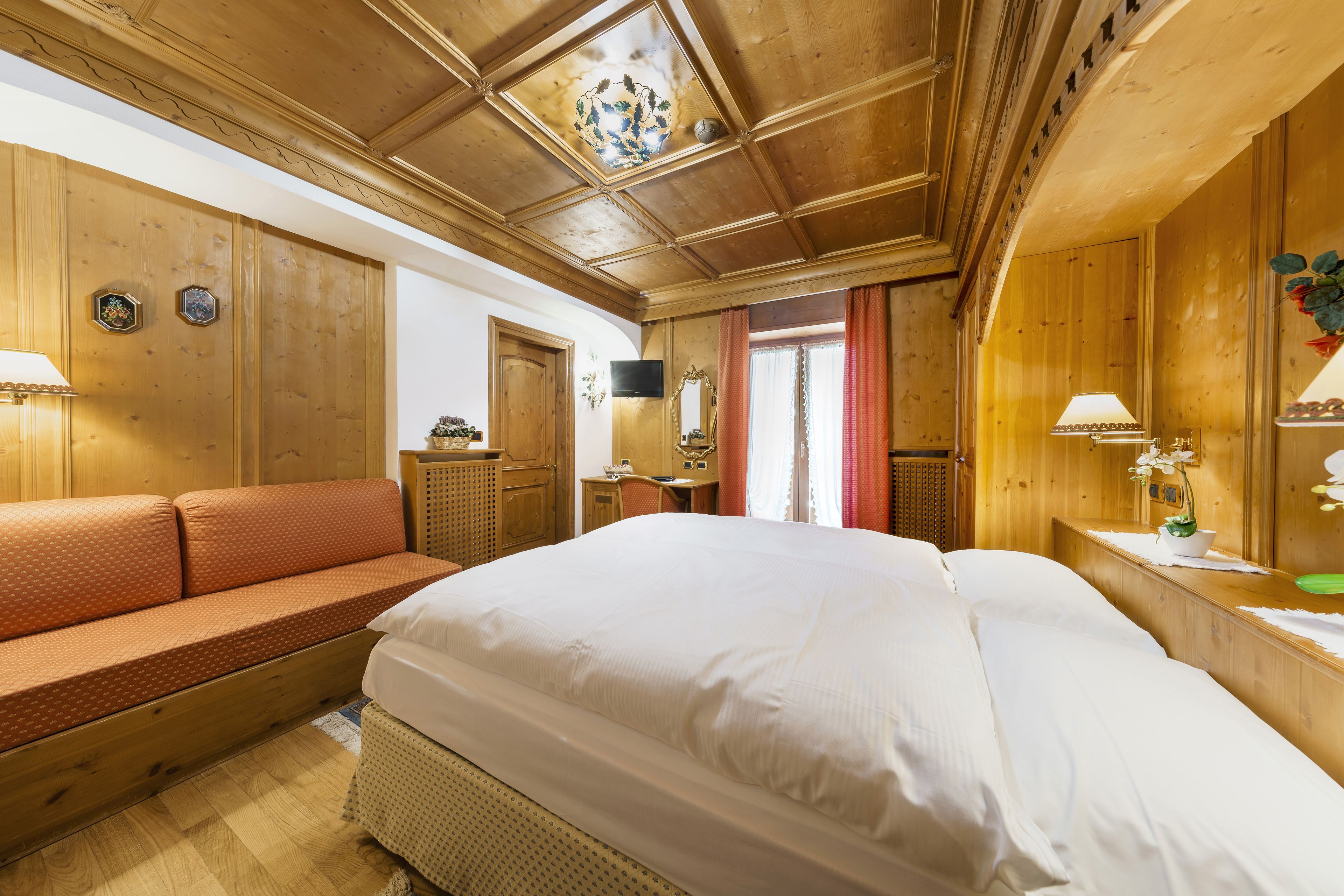 comfort double room, balcony, mountain view | 1 bedroom, premium bedding, down duvets, select comfort beds