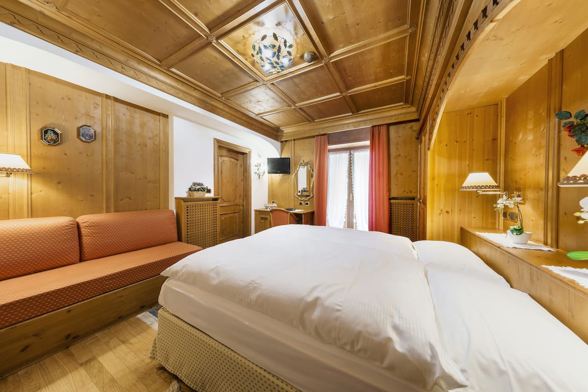 comfort double room, balcony, mountain view | 1 bedroom, premium bedding, down duvets, select comfort beds