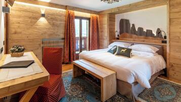 Romantic Double Room | 1 bedroom, premium bedding, down duvets, Select Comfort beds