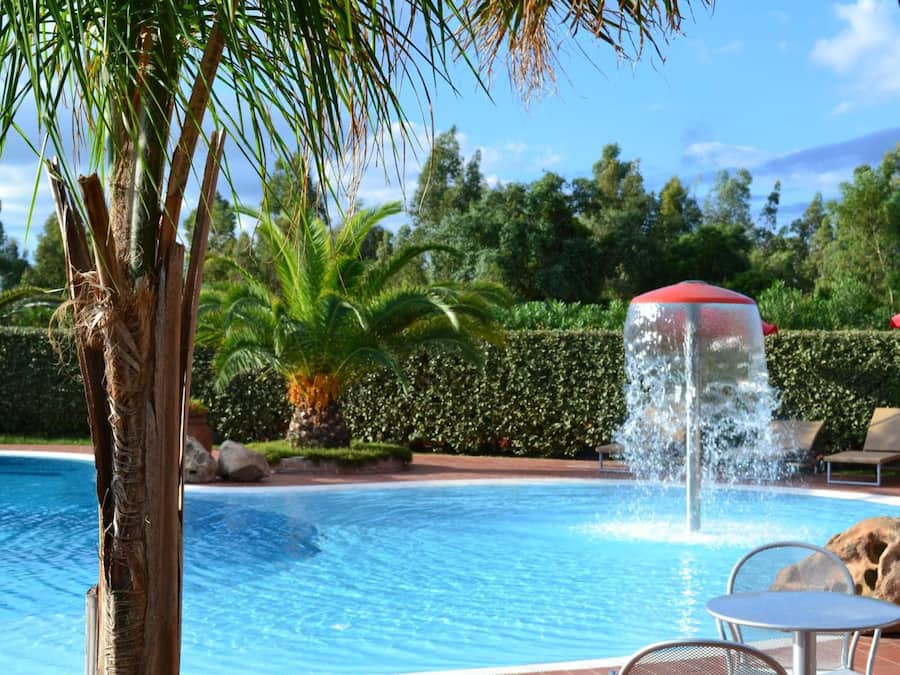 Seasonal outdoor pool, pool umbrellas, sun loungers