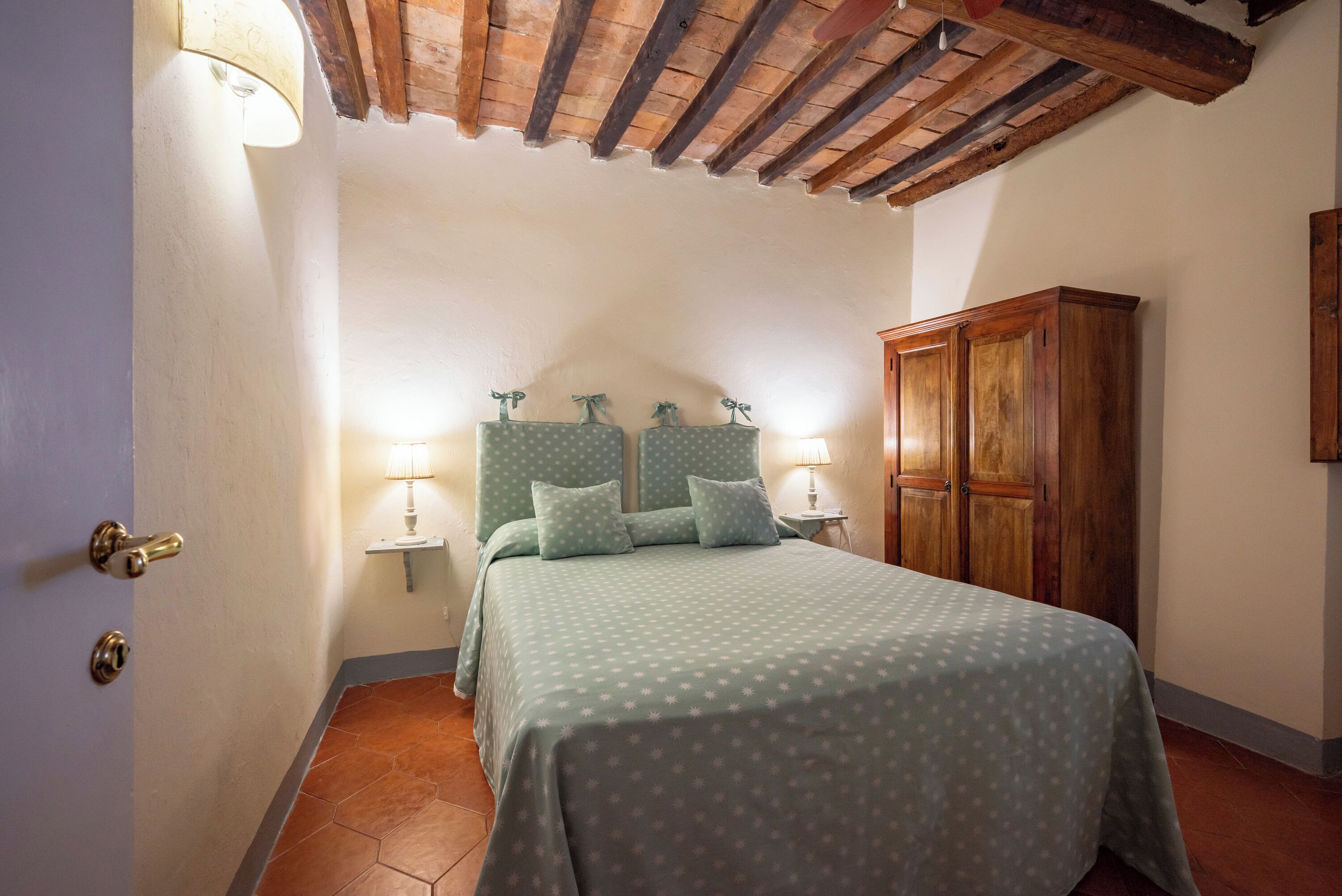 Basic Apartment, 1 Bedroom (Casina) | Individually decorated, individually furnished, desk, iron/ironing board