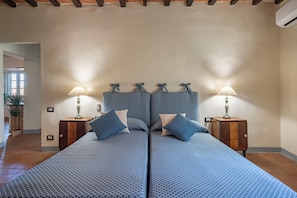 Apartamento conforto, 2 quartos (Casa Lorenzo) | 1 quarto, individualmente decorados, individualmente mobiliados