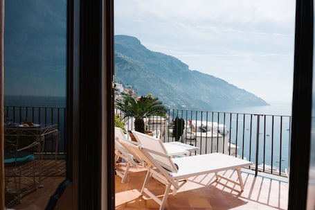 华丽双人房或双床房 | 露台