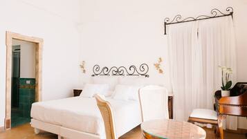 Deluxe-Doppel- oder -Zweibettzimmer | Hochwertige Bettwaren, Pillowtop-Betten, Minibar, Zimmersafe