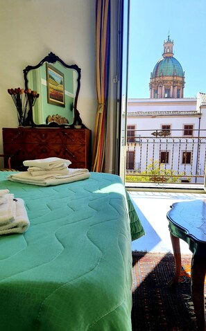 Classic Double Room, 1 Double Bed | Individually decorated, individually furnished, desk, blackout drapes - Cavour il Conte Camillo Bed&Breakfast (Palermo)