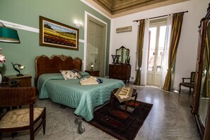 Classic Double Room, 1 Double Bed | Individually decorated, individually furnished, desk, blackout drapes - Cavour il Conte Camillo Bed&Breakfast (Palermo)
