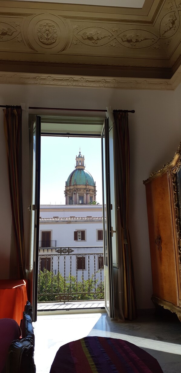 Exterior detail - Cavour il Conte Camillo Bed&Breakfast (Palermo)