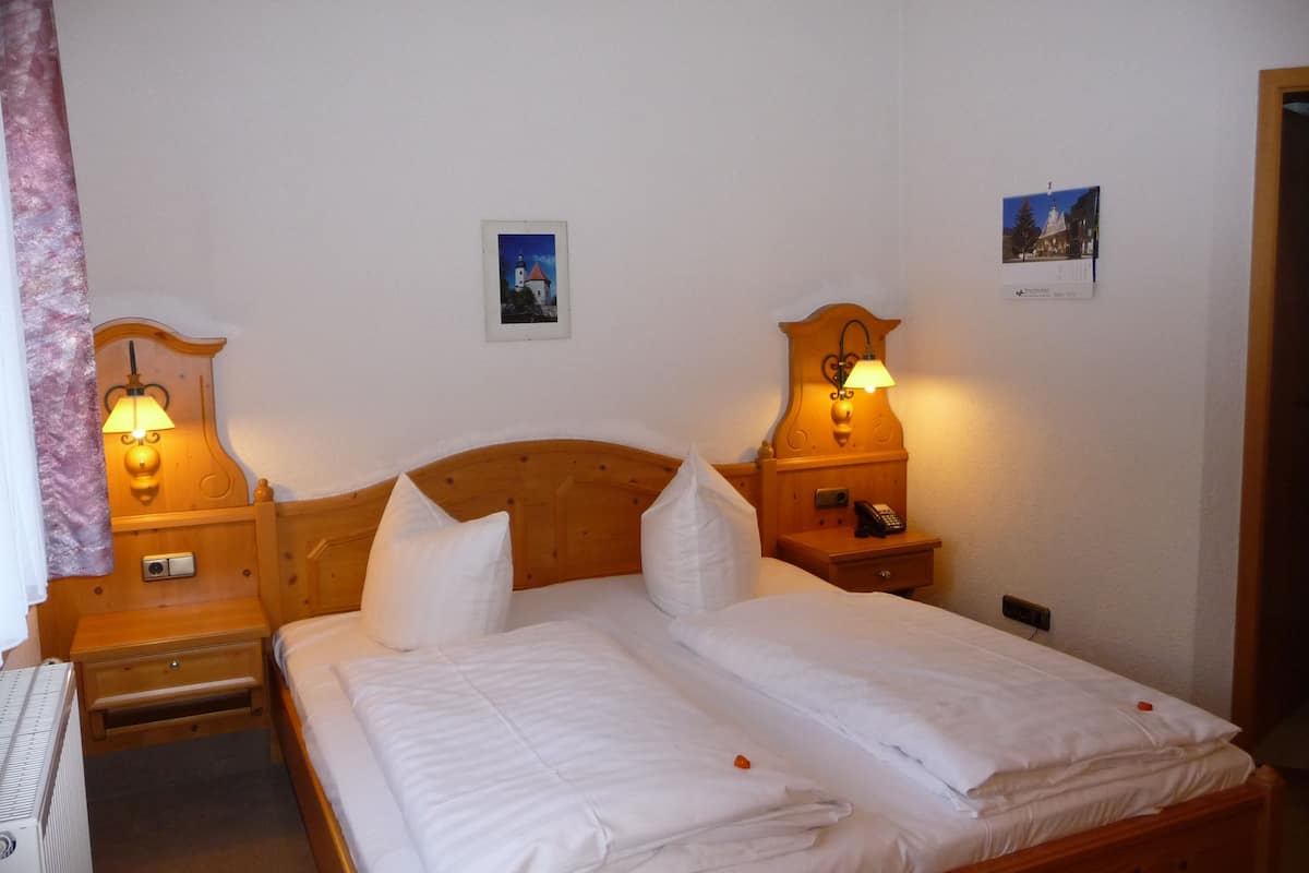 premium bedding, pillow-top beds, individually furnished, desk