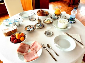 Free daily buffet breakfast  - Villa Elisabetta (Galatina)
