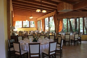 Breakfast, lunch and dinner served - Villa Ariccia (Ariccia)
