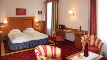 Comfort Quadruple Room | In-room safe, desk, laptop workspace, blackout curtains