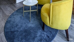 Coin salon dans le hall