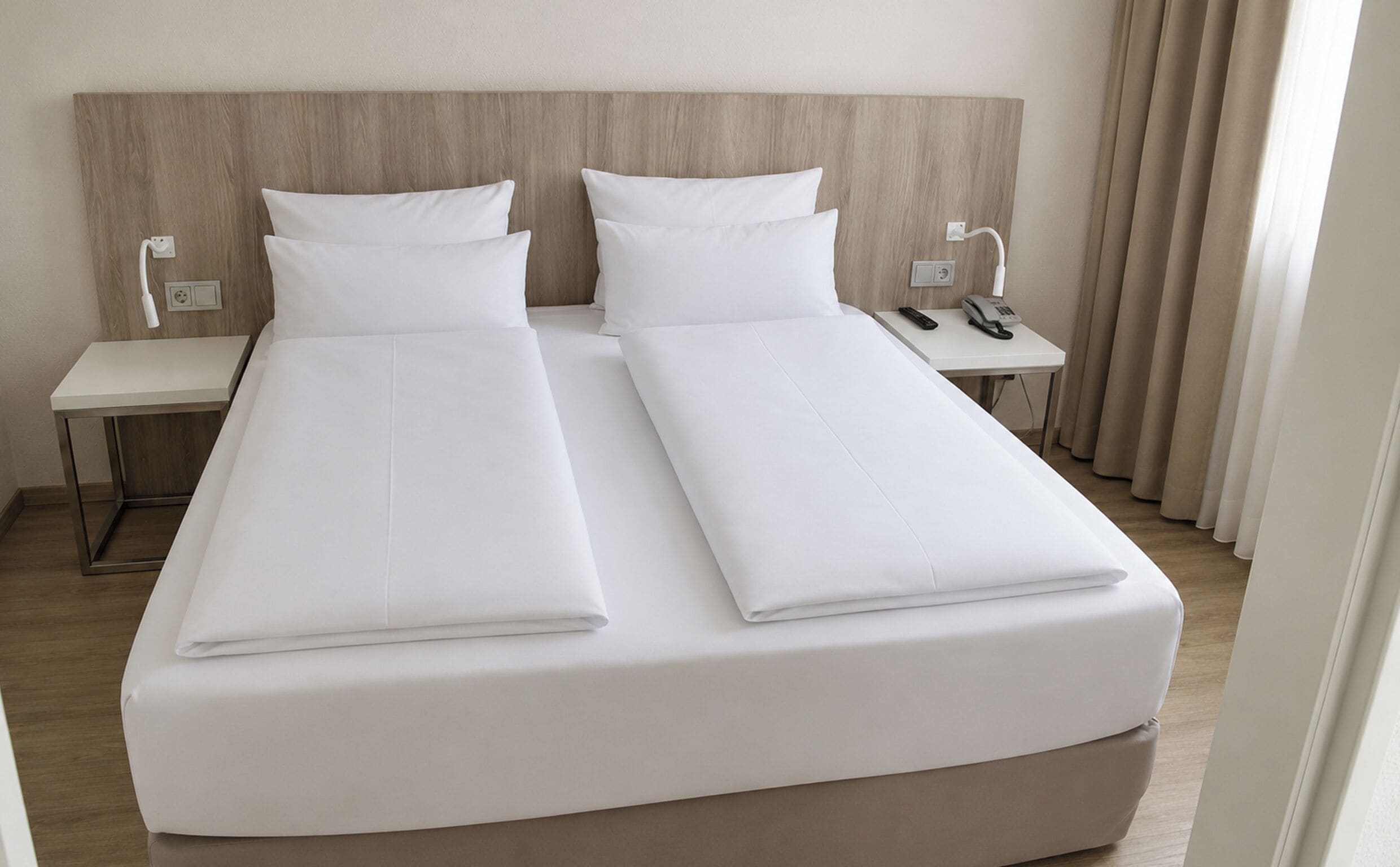 Doppelzimmer | Minibar, Zimmersafe, Schreibtisch, kostenloses WLAN