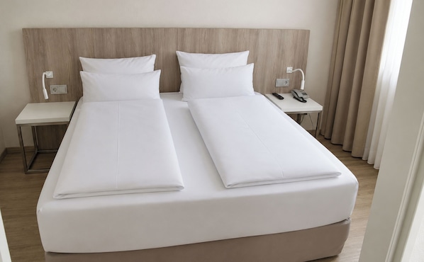 Doppelzimmer | Minibar, Zimmersafe, Schreibtisch, kostenloses WLAN