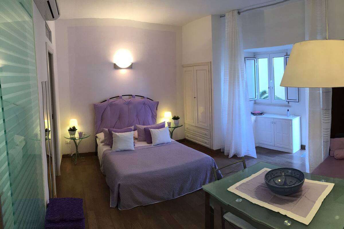 Iron/ironing board, rollaway beds, free WiFi