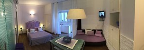 Superior Studio, 1 Bedroom, Accessible, Kitchen | Iron/ironing board, rollaway beds, free WiFi