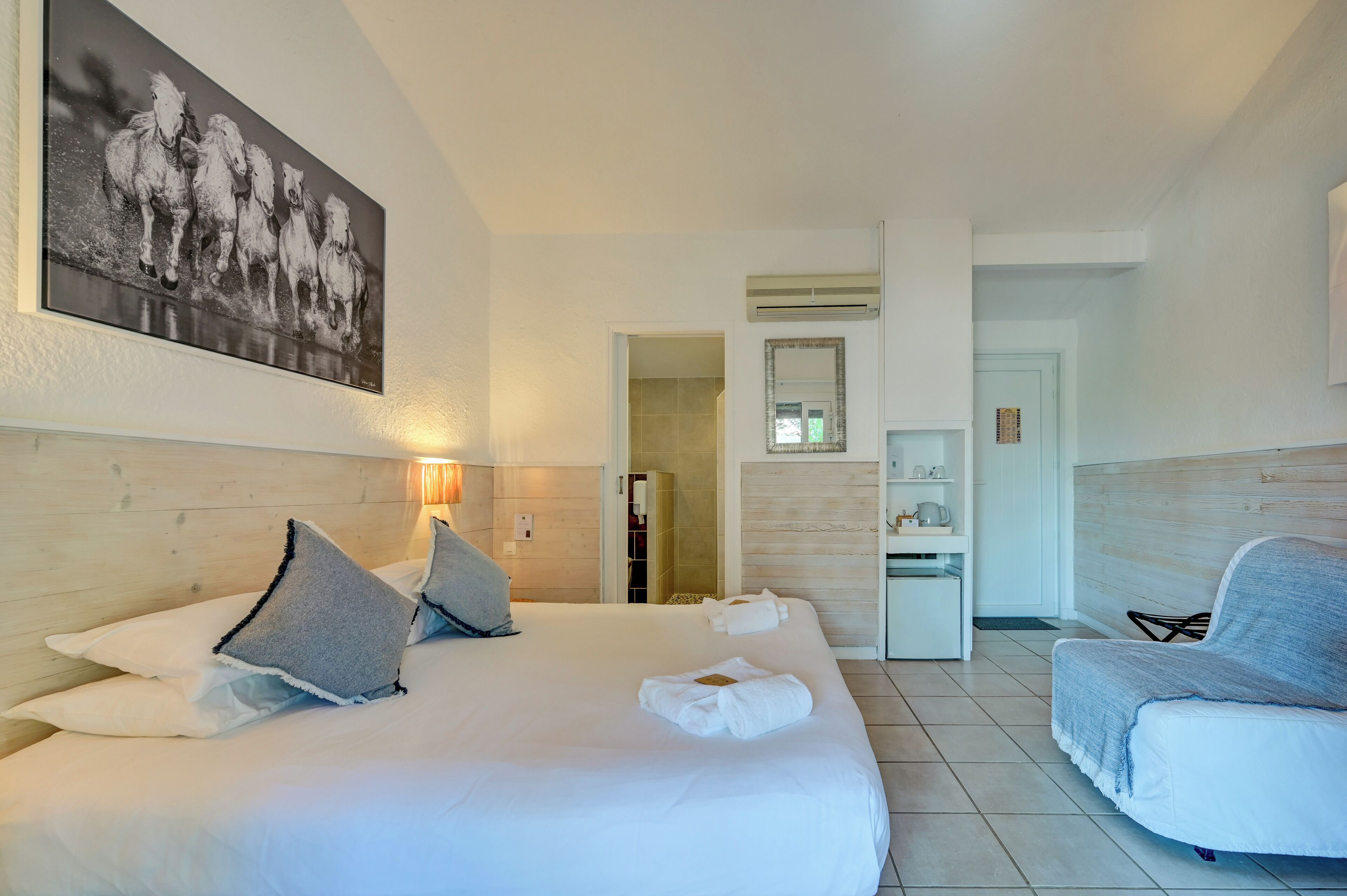 Superior Double Room | Minibar, in-room safe, desk, blackout curtains