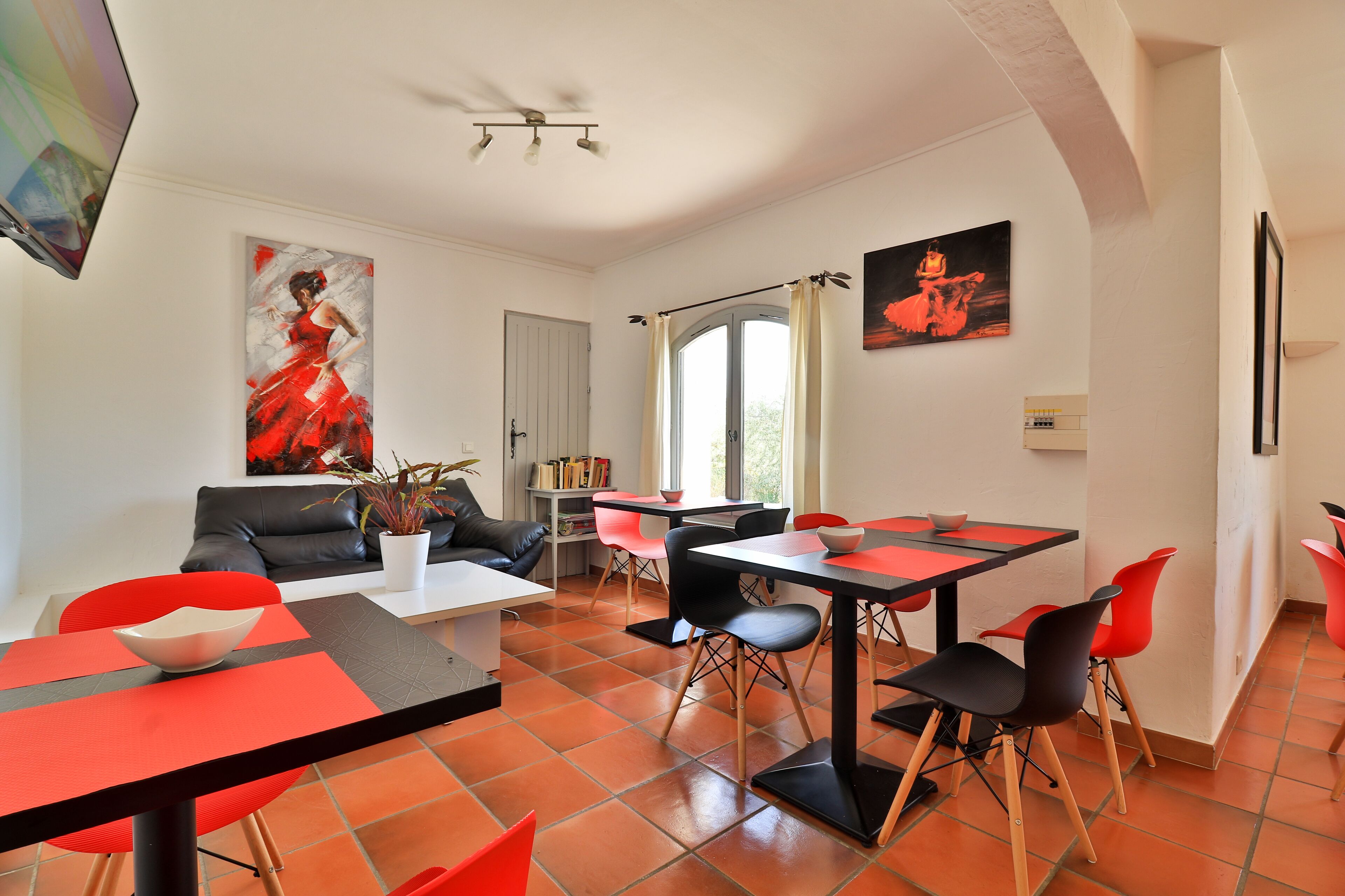 daily buffet breakfast (eur 15 per person)