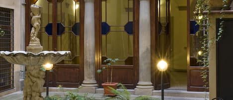 Majoituspaikan sisäänkäynti