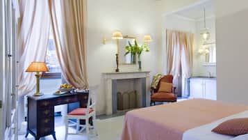 Deluxe Double Room, Private Bathroom | Minibar, in-room safe, desk, soundproofing