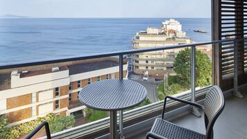 Comfort-studio, osittainen valtamerinäköala, pohjakerroksessa | Terassi/patio