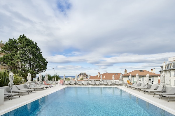 Sæsonbestemt udendørs pool