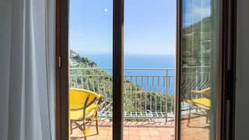 Double Room, Terrace, Sea View | Frette Italian sheets, memory foam beds, minibar, in-room safe