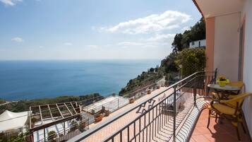 Junior-Suite, Terrasse, Meerblick (Jacuzzi) | Balkon