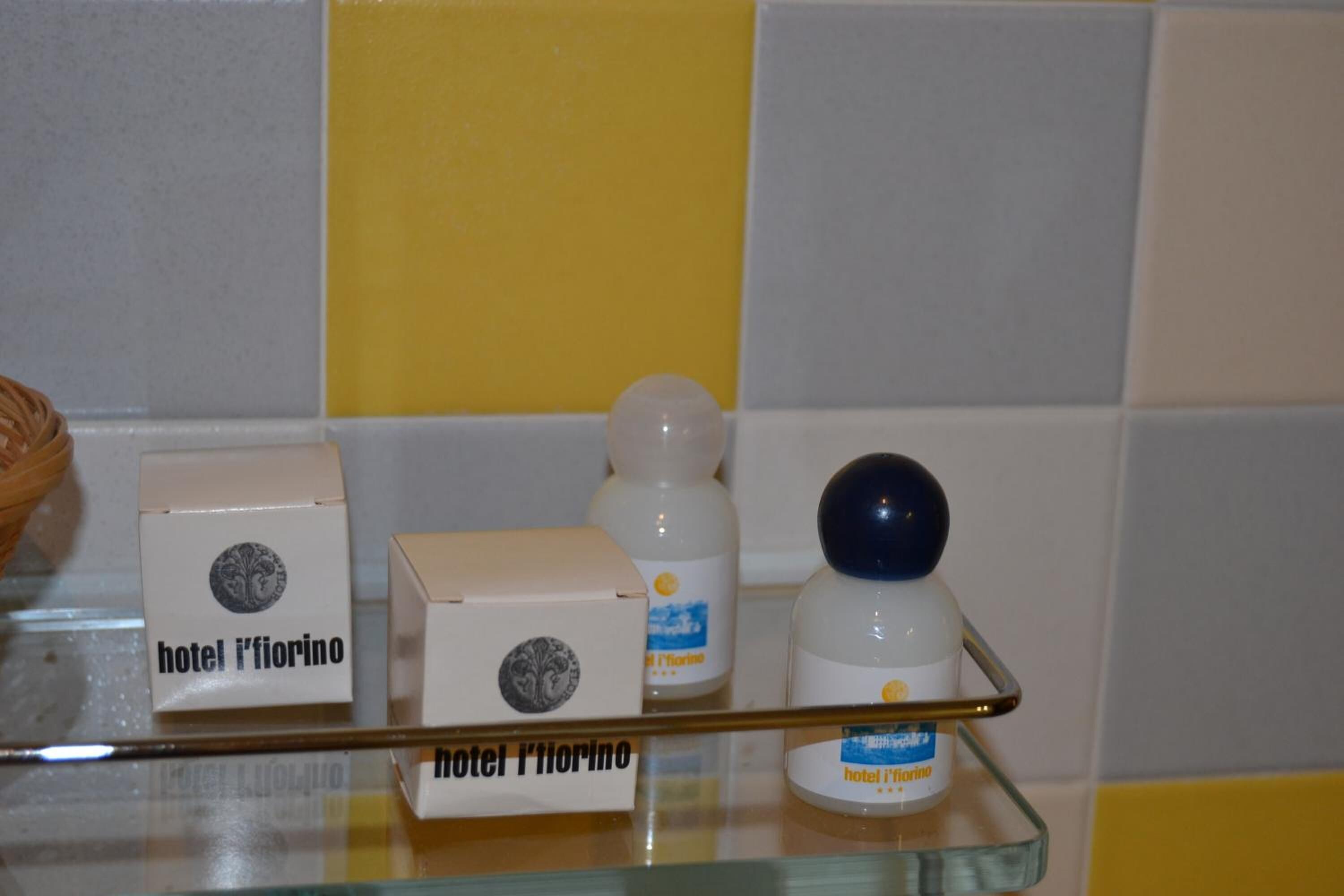 shower, free toiletries, hair dryer, bidet