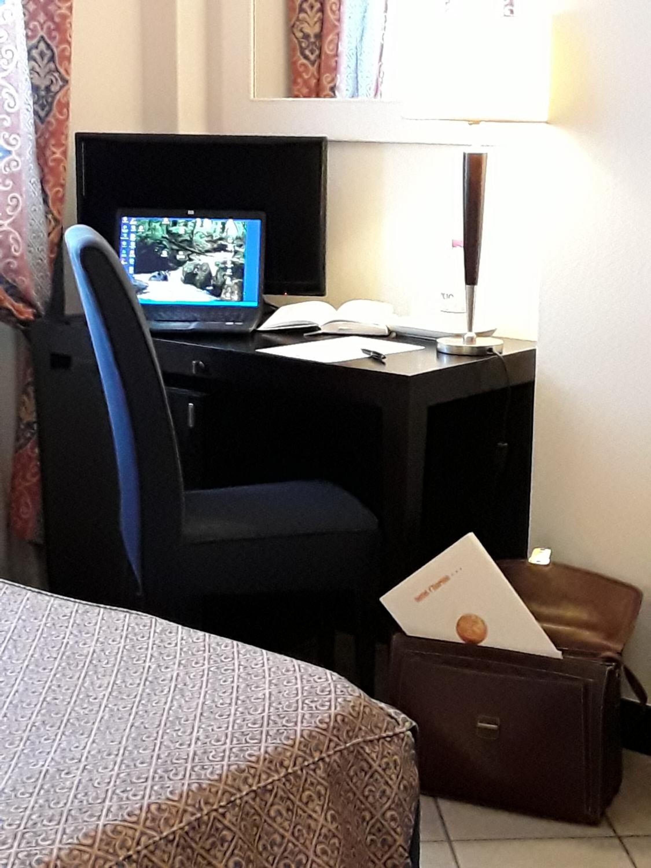 1 bedroom, minibar, in-room safe, desk