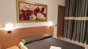 Economy Double Room | Down comforters, minibar, in-room safe, desk - Angelica (Rome)