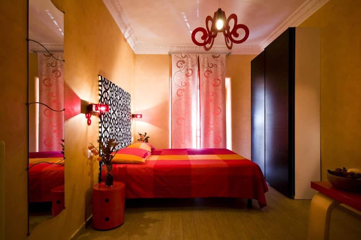 Habitación doble | Escritorio, tabla de planchar con plancha, camas extra y wifi gratis