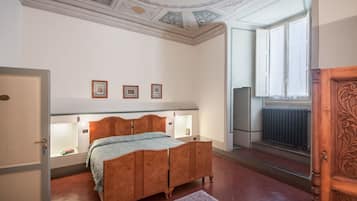 Coffres-forts dans les chambres, bureau, Wi-Fi gratuit, draps fournis