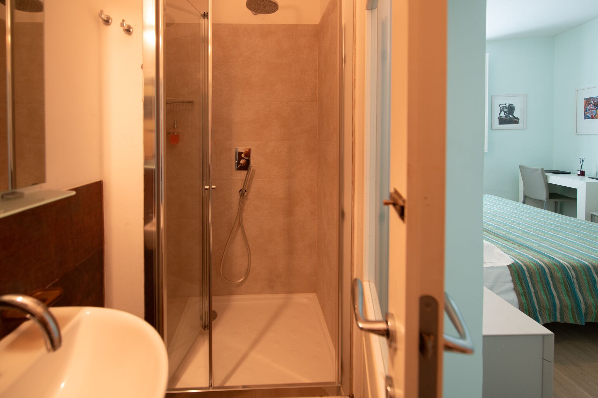 Deluxe-Zimmer | Badezimmer | Haartrockner, Handtücher