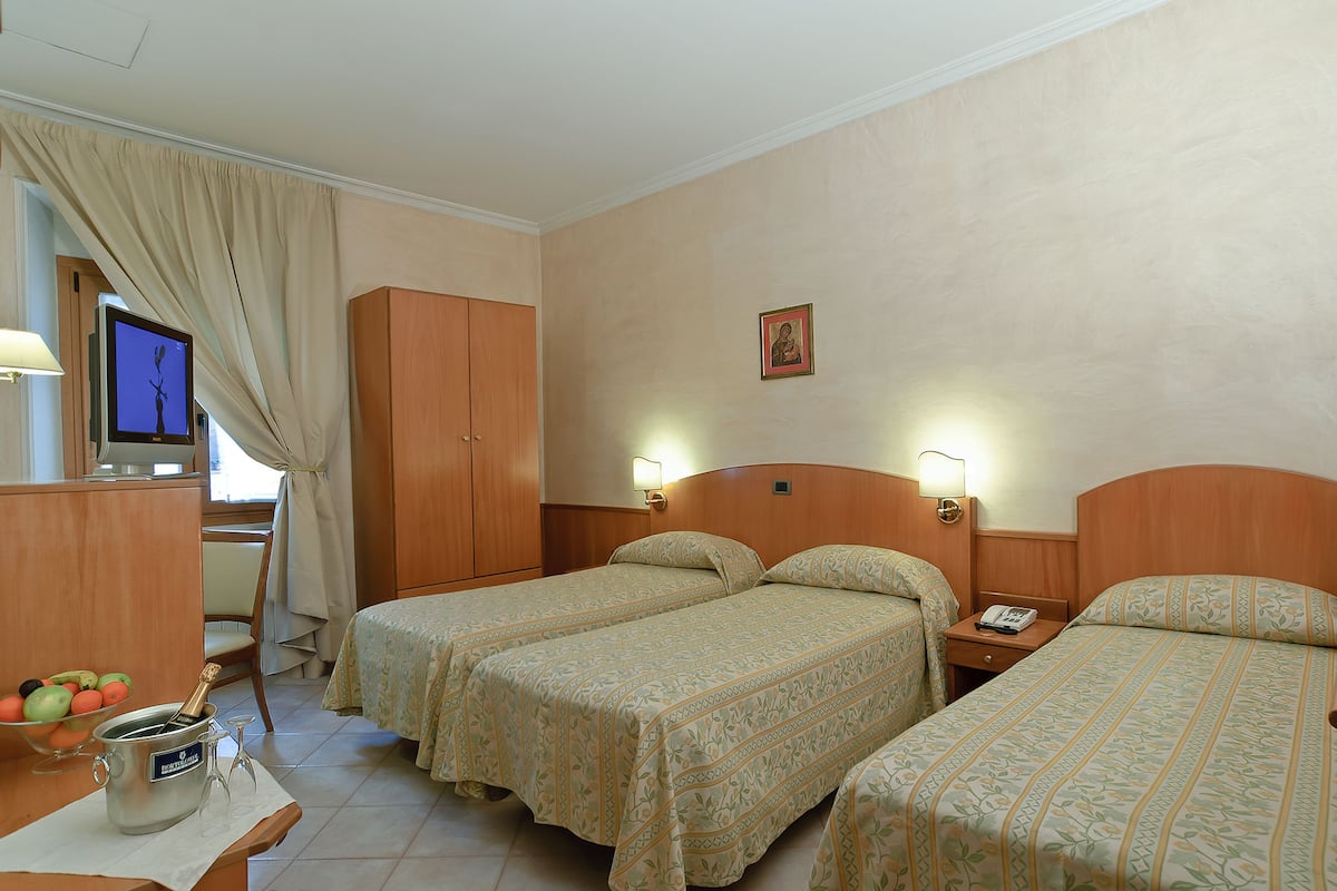 In-room safe, desk, blackout drapes, free WiFi
