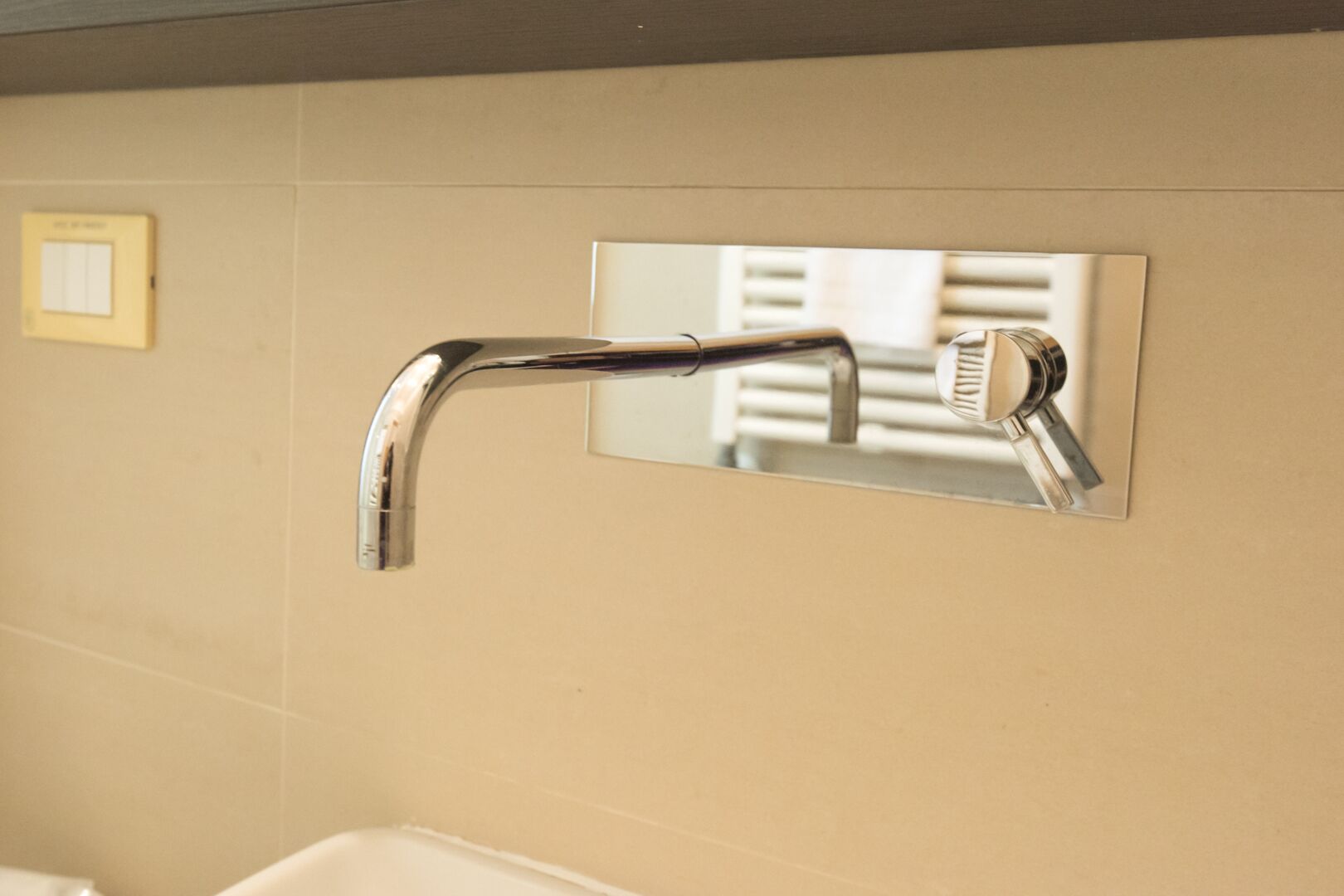 single room | bathroom | shower, rainfall showerhead, free toiletries, hair dryer