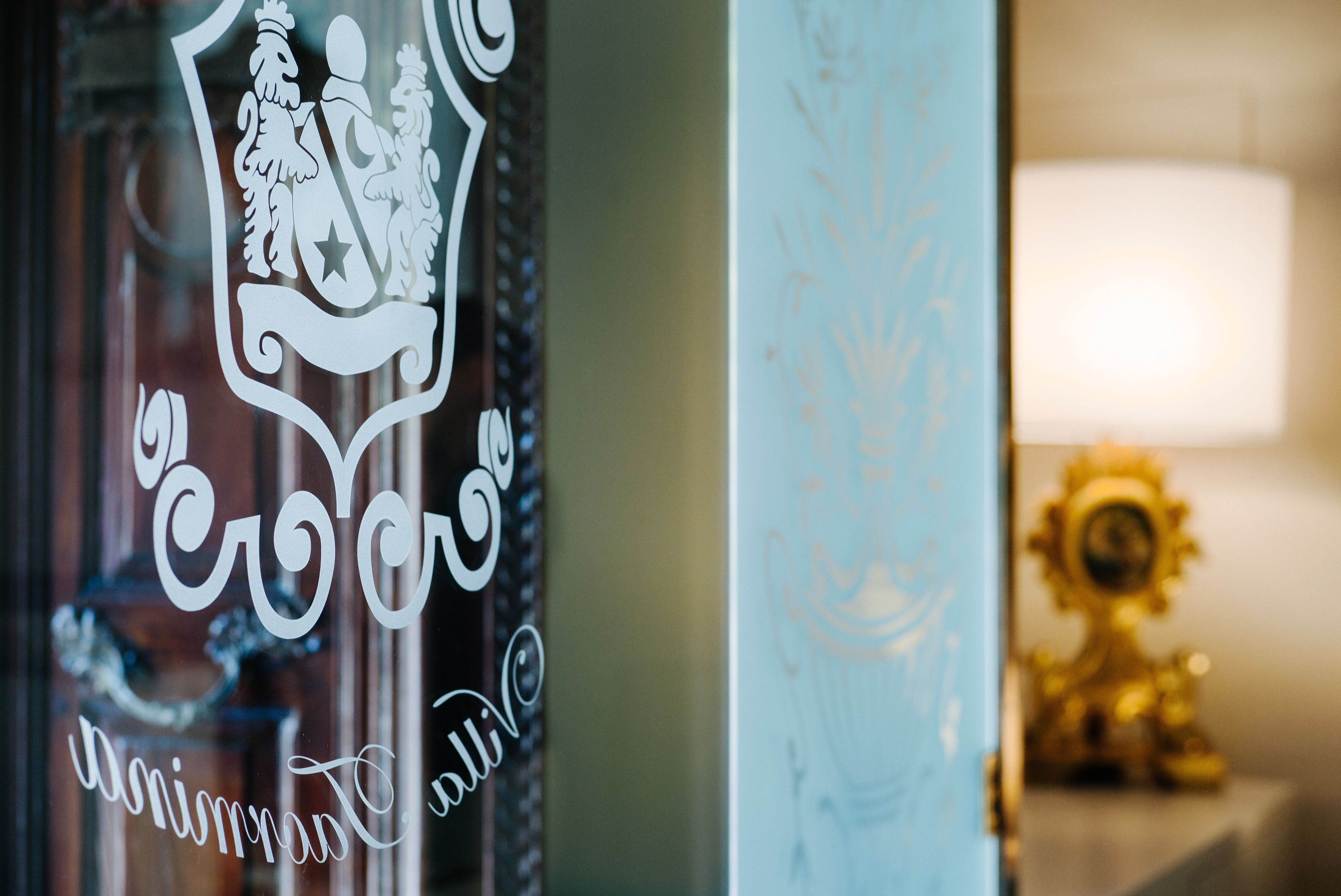 Lobby-lounge
