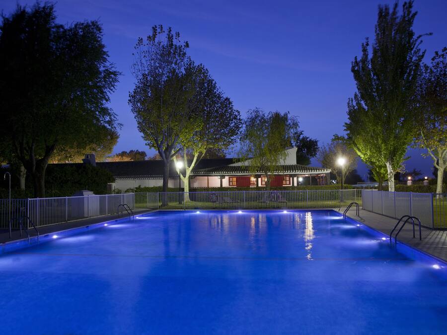 Seasonal outdoor pool