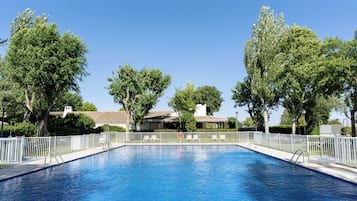 Télévision LCD de 26 pouces avec chaßnes numériques, télévision