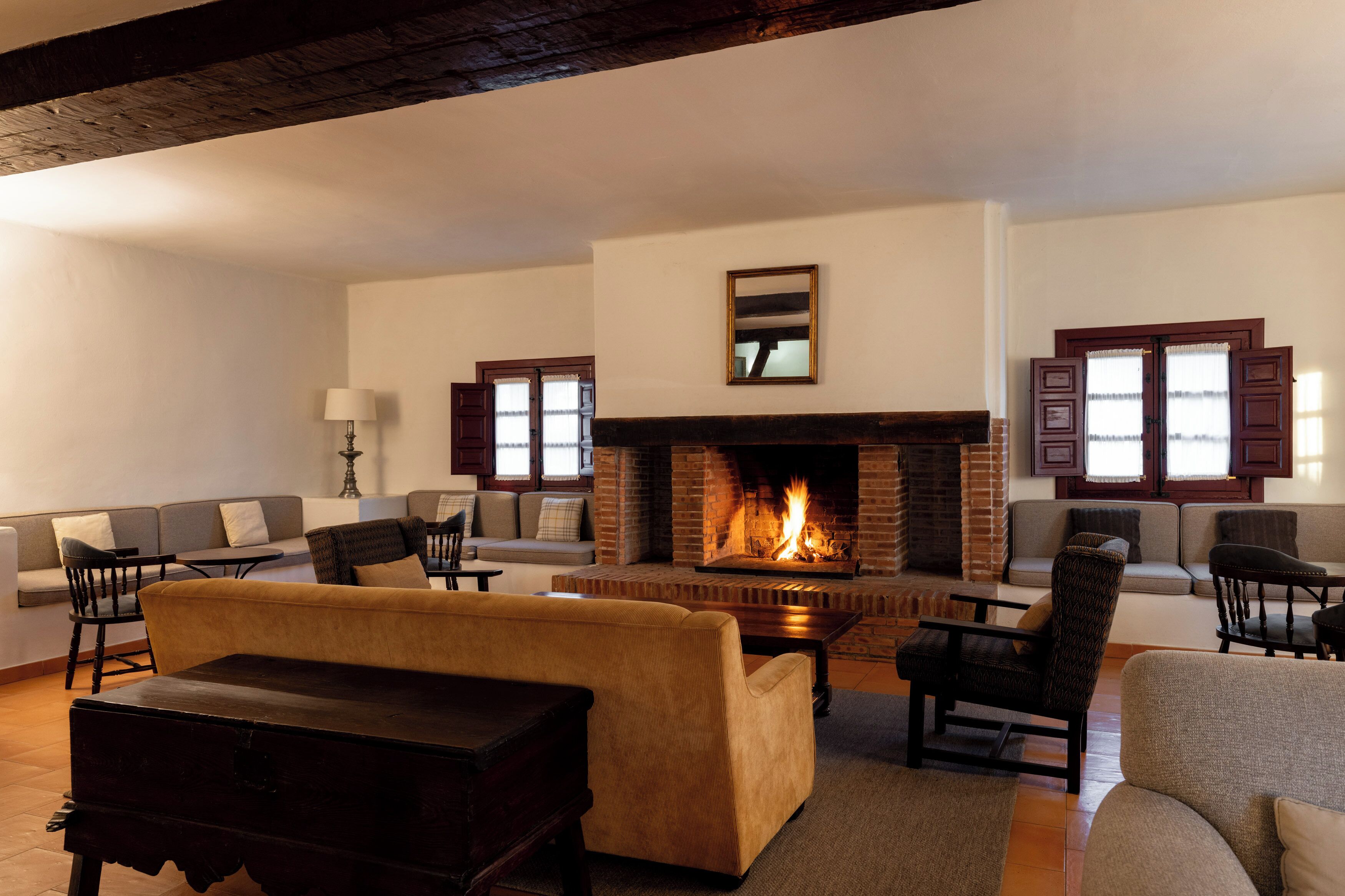 Een 26-inch lcd-televisie met digitale zenders en een televisie