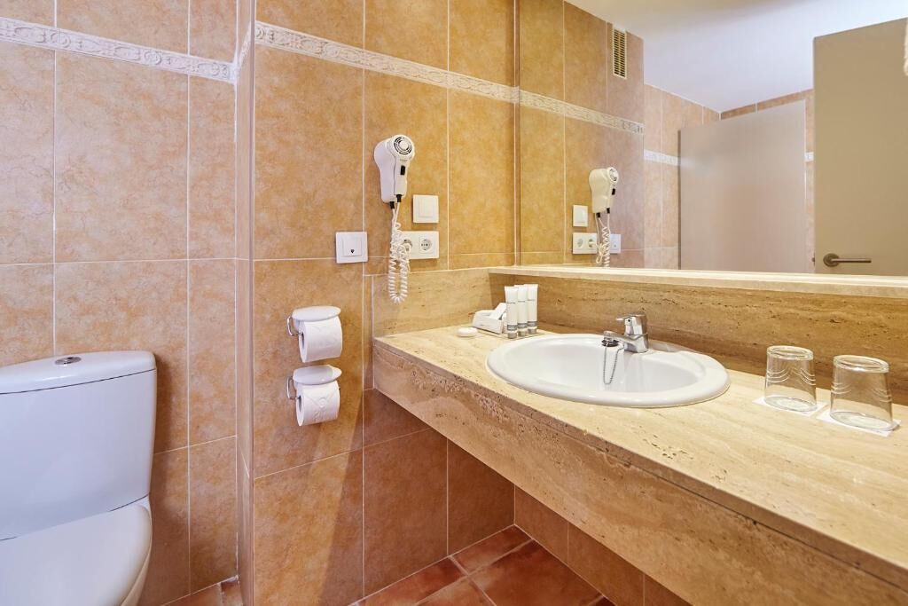 free toiletries, hair dryer, towels