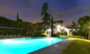 2 outdoor pools, open 9 AM to 7 PM, pool loungers - Agriturismo La Canonica (Certaldo)