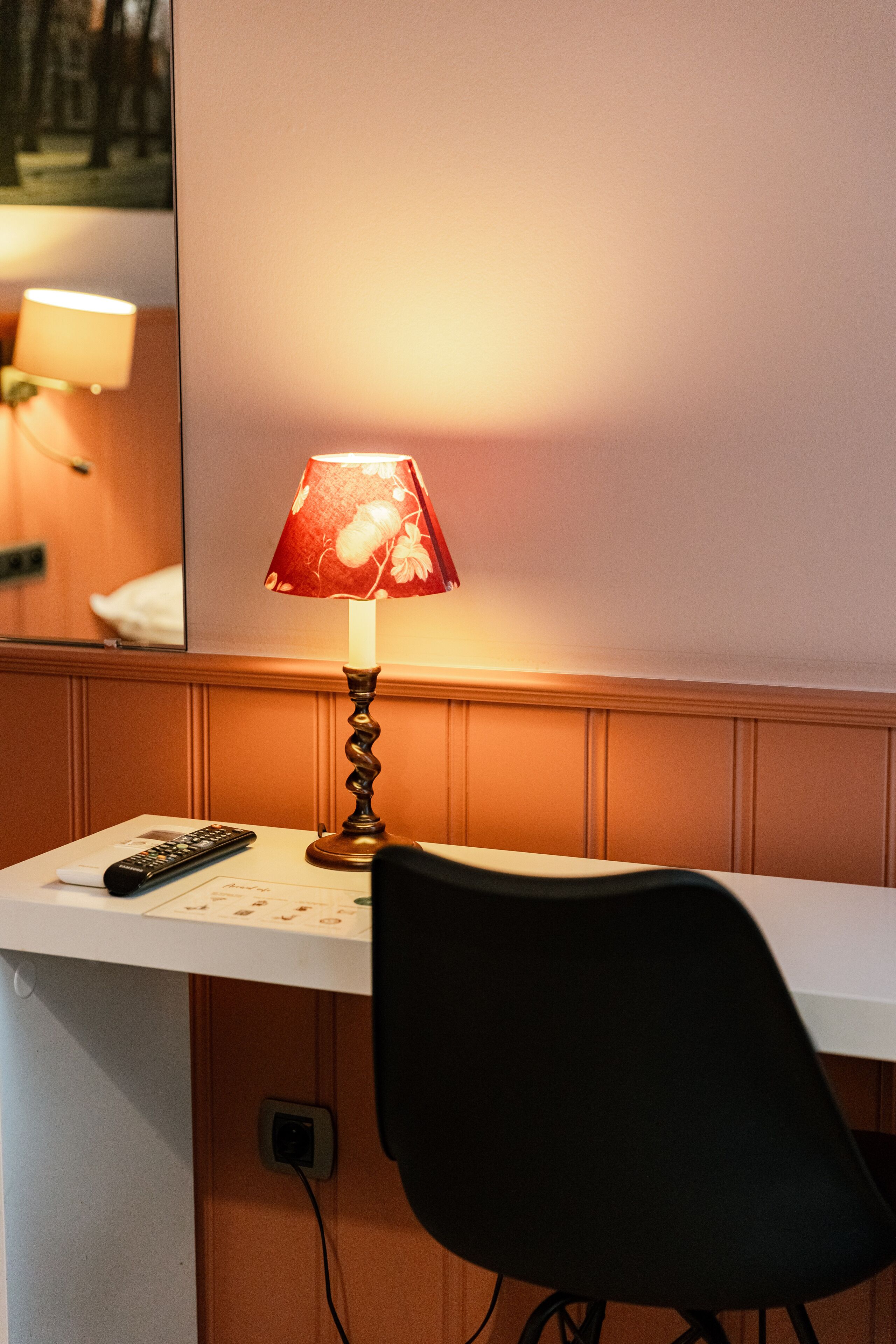 family suite | premium bedding, in-room safe, desk, laptop workspace