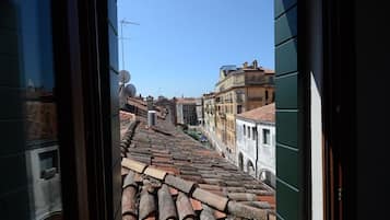 Suite, 3 camere da letto, vista canale | Vista dalla camera