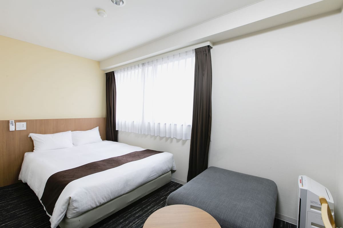 Desk, blackout curtains, iron/ironing board, free WiFi