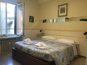 In-room safe, desk, iron/ironing board, rollaway beds - Ad Centrum B&B di Fraccaroli Fabio (Verona)