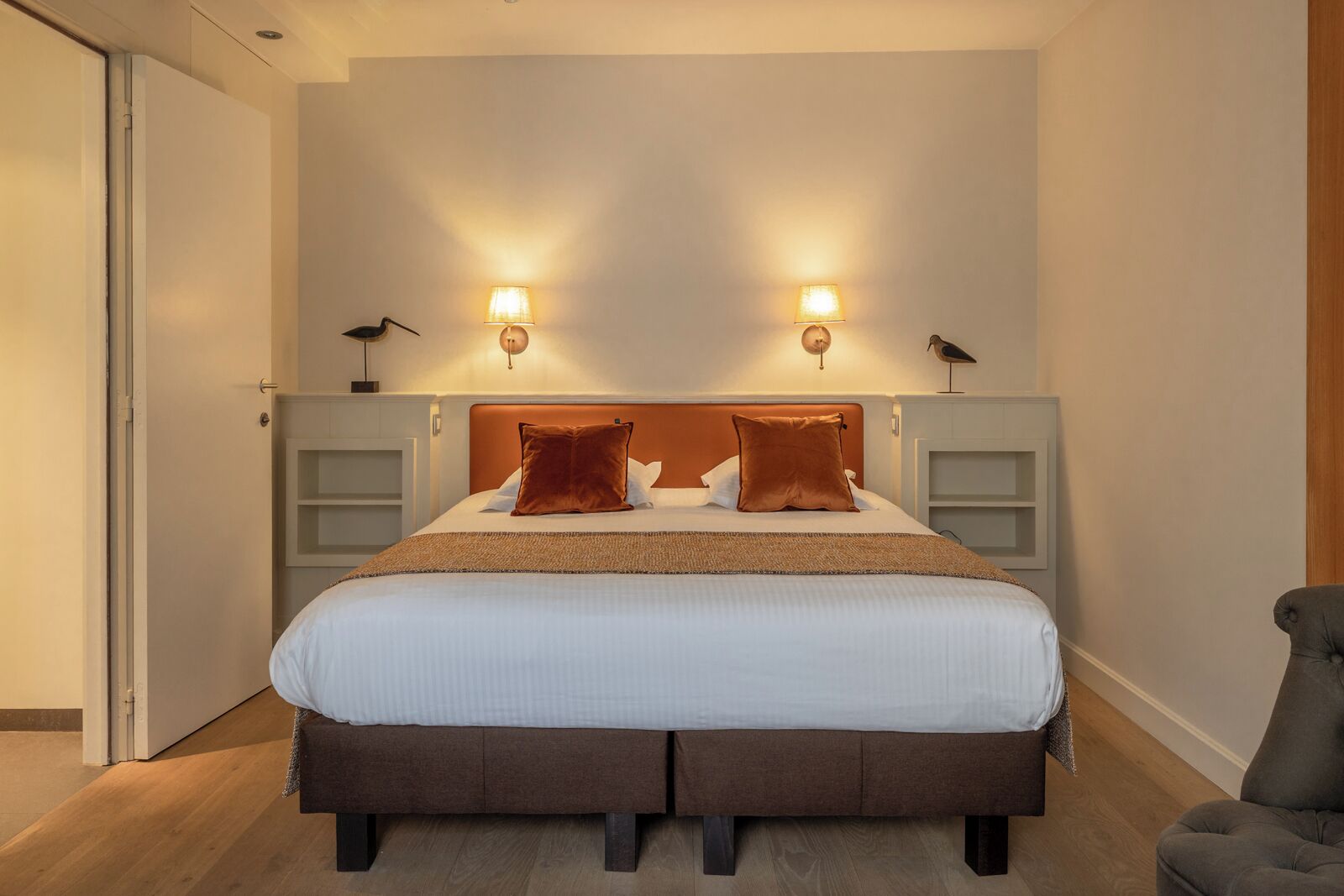 Coffres-forts dans les chambres, bureau, rideaux occultants