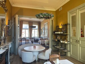 Frokostbuffé er inkludert hver dag